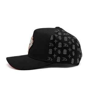 Casquette de baseball de luxe en daim intégral, style streetwear, avec épingles métalliques, patch en cuir, strass en cristal et logo brodé florentin personnalisé - Product Image 5