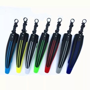 Guardabarros para bicicleta de montaña, guardabarros duraderos de dos tonos en negro, rojo y azul, accesorios para ciclismo todoterreno - Product Image 4