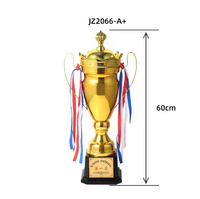 Coupe de trophée de football en métal à prix de gros avec électroplaqué doré, logo et lettres personnalisés, trophées en métal