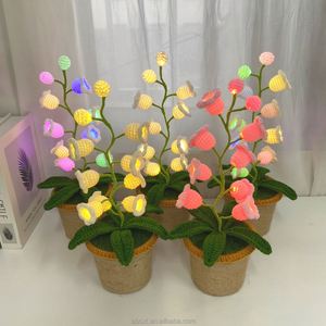 ของตกแต่งรถยนต์ ดอกไม้ถักโครเชต์ทำมือ ต้นลิลลี่วัลเลย์ในกระถาง พร้อมไฟกลางคืน - Product Image 3