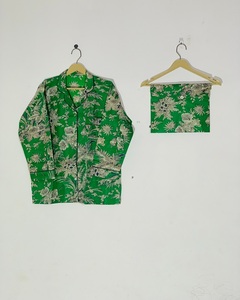 Ensemble de pyjama pour femmes à motifs imprimés à la main de style indien vintage, prix de gros - Product Image 4