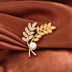 Broche de moda con forma de planta, aleación de zinc con perla y cristal, accesorio de boda para mujer - Product Image 2