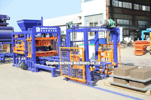 Machine à mouler le béton QT4-15 : Changez facilement de moules pour fabriquer des pavés emboîtables et des pierres de <span class=keywords><strong>bordure</strong></span> - Product Image 3