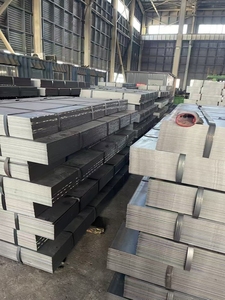 Tôle d'acier à faible teneur en carbone laminée à chaud - Grade de formage à froid de précision pour châssis automobile et pièces de machines - Product Image 3