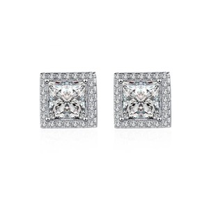 Boucles d'oreilles en moissanite 4CTW coupe princesse avec certificat GRA Boucles d'oreilles en moissanite de luxe pour femmes - Product Image 1