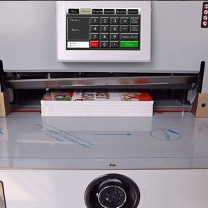 Machine de découpe de papier électrique programmable de 460 mm, coupe-papier automatique A3 A4, utilisée dans une usine, machine de découpe de papier - Product Image 3