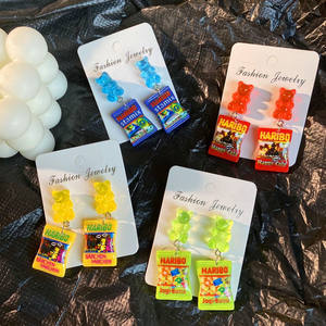 2025 nuevos pendientes colgantes de oso de goma de resina para niñas con diseño de moda creativo al por mayor de alta calidad bonitos pendientes coloridos de caramelo para niños - Product Image 5