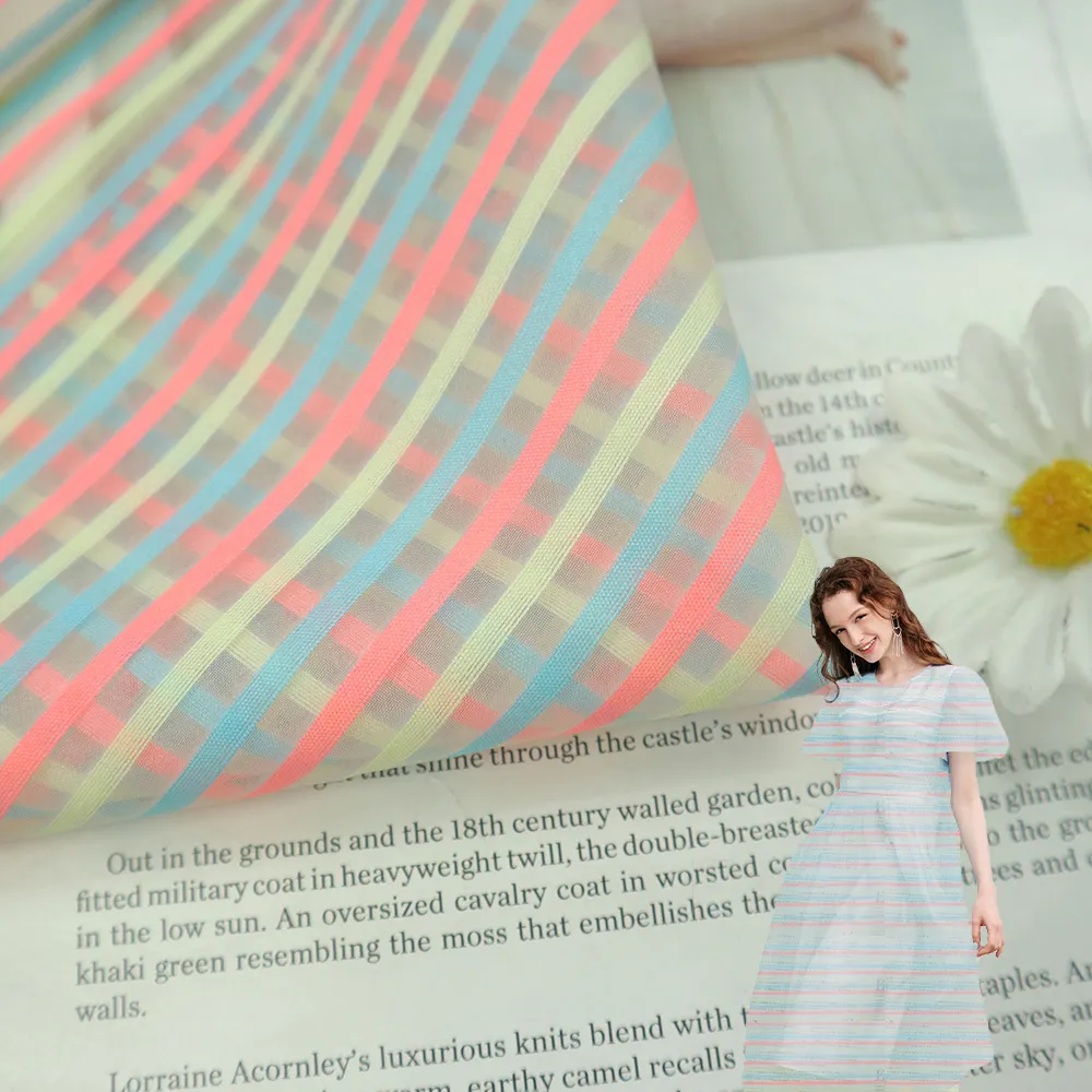 Оптовая продажа, мягкая пряжа, окрашенная 100 Полиэстеровая плетеная цветная полосатая ткань из органзы для свадебных платьев