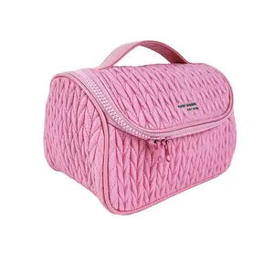 Nouvelle mode trousse de maquillage de luxe grande capacité en coton matelassé gonflé trousse de toilette étanche étui à cosmétiques mignon de voyage avec crochet