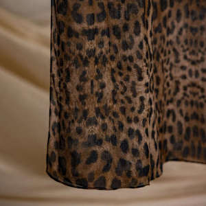 ホット販売アラビアヒョウ印刷モーダルフィーリングヒジャーブタイダイスタイル花柄プリントヘッドスカーフショール女性用 - Product Image 3