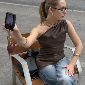 Abbigliamento da donna autunno nuovo tinta unita senza maniche con colletto diagonale <span class=keywords><strong>monospalla</strong></span> t-Shirt da donna - Product Image 4