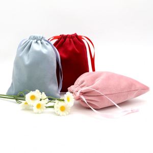 Sac à cordon pliable en velours luxueux, doux et confortable, de haute qualité, personnalisé, disponible en plusieurs couleurs, pour le rangement de bijoux de luxe - Product Image 2