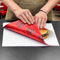 Papier d'emballage alimentaire personnalisé en aluminium anti-graisse, qualité nid d'abeille, simple face en papier PE, pour poulet frit et burgers