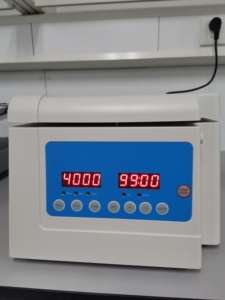 Dm0408 tốc độ thấp Máy ly tâm phòng thí nghiệm y tế lâm sàng Máy tính để bàn tốc độ thấp - Product Image 2