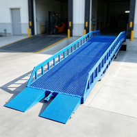 Pont de chargement et de déchargement hydraulique mobile, rampe de chantier mobile pour centre de distribution logistique