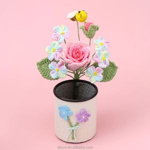 Portalápices de Flores Artificiales Tejidas a Mano, Maceta de Rosas de Ganchillo, Portaplumas para el Día de San Valentín - Product Image 3