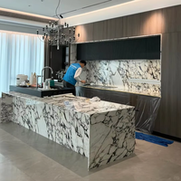 YUSHI personnalisé Calacatta alto marbre île Table moderne Bvlgari cuisine comptoir pour hôtel Villa