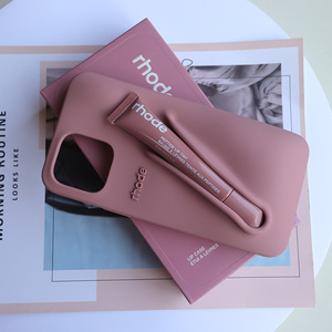 Twins, Estuche para iPhone con Diseño de Lápiz Labial Estilo Hayley, Funda Protectora de Silicona Tridimensional Creativa Anticaídas - Product Image 2