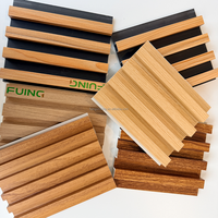 Panneau mural WPC à texture bois personnalisée, revêtement intérieur, résistant à l'humidité, installation facile, panneau mural composite bois-plastique pour hôtel