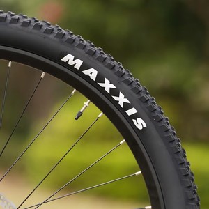 Bicicleta Eléctrica EBike EM8 de Fibra de Carbono M560 48V 500W con Batería Oculta para Adultos M6100-12 velocidades, Bicicleta Eléctrica de Montaña de 27.5 (29) pulgadas - Product Image 6
