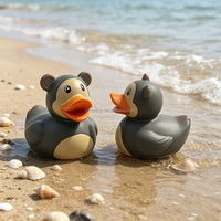 Prix de gros usine : Mini-jouets flottants en PVC et vinyle en forme de singe et de canard pour le bain des tout-petits