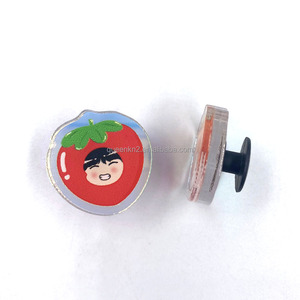 Kuien พวงกุญแจอะคริลิคสีรุ้งโฮโลแกรมลายการ์ตูนรูปตัวการ์ตูน - Product Image 4