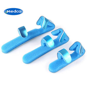 Attelle de doigt Medco en éponge et alliage d'aluminium SML – Soulagement de la douleur et soutien articulaire - Product Image 3