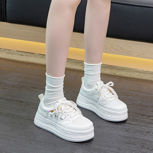 Nuevas Zapatillas Blancas Ligeras de Caña Baja 2026 con Cordones de Malla y Diseño Elevado - Product Image 4