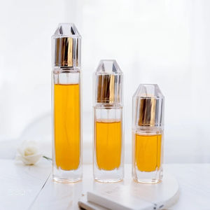 Venta al por mayor de fábrica Deluxe 30ml 50ml 80ml Botella de perfume de vidrio cilíndrica vacía reciclable con rociador de niebla fina - Product Image 1