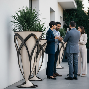 Ensembles de pots de fleurs <span class=keywords><strong>en</strong></span> fibre de verre personnalisés <span class=keywords><strong>en</strong></span> forme de losange, bacs de plantation <span class=keywords><strong>en</strong></span> gros pour centres commerciaux, grandes jardinières - Product Image 2