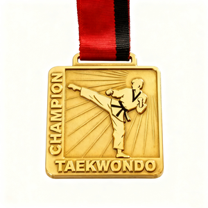 Medallas deportivas de Taekwondo galvanizadas con forma cuadrada de Honor personalizadas Victoria a granel hecha en China Kicking Pose Kickboxing Medalla - Product Image 2
