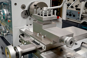 Máy tiện thủ công hạng nặng dmtg ngang THỦ công kim loại quay Máy xử lý cơ khí torno thủ công máy tiện thông thường ngang cw6263e - Product Image 4