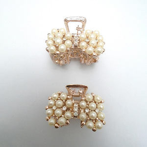 European and American style retro rhinestone butterfly hair <b>clip</b>, fashionable hollowed-out high-end and cute <b>bow</b> hair <b>clip</b> - Product Image 3