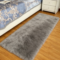 Tapis de sol en fausse fourrure moelleuse de qualité supérieure, surface douce et pelucheuse pour la chambre à coucher, l'espace de vie, l'ameublement résidentiel