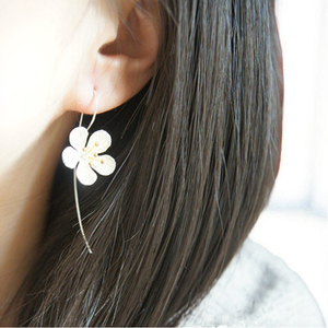 Elegantes Pendientes de Plata 925 con Diseño de Flor, Joyería de Moda, Pendientes de Aro Hipoalergénicos para Mujer, Ideales para Bodas - Product Image 2