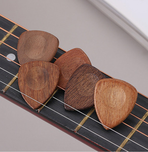 All'ingrosso in legno naturale Guitar Pick incidibile plettri per <span class=keywords><strong>chitarra</strong></span> accessori in legno - Product Image 3