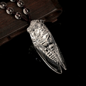 Collier élégant avec pendentif en cristal taillé en forme de cigale et breloque en quartz simulé tendance pour femmes et hommes - Product Image 1