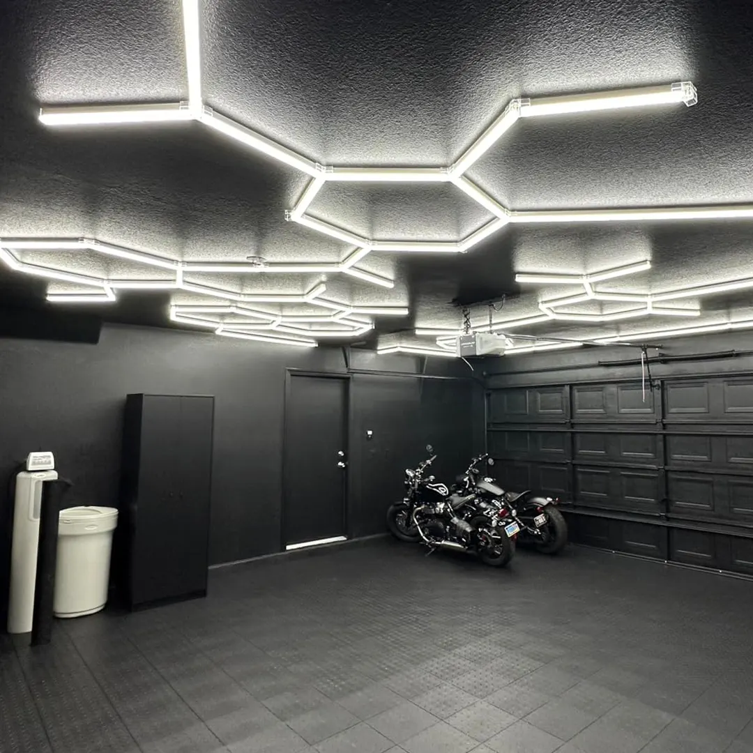 Lampu led langit-langit klub malam sarang lebah garasi heksagonal gantung 6500K lampu studio detail mobil