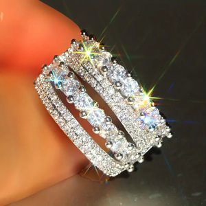 Anello a strati impilabile con indice, design elegante e alla moda, accessorio per feste e outfit quotidiani - Product Image 3
