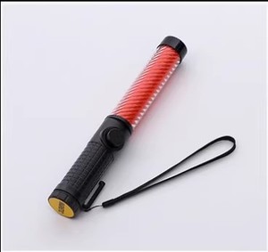 ไม้คทาสำหรับเครื่องบินไฟกระพริบ LED จราจร30ซม. 39ซม. สีแดงน้ำเงินทนทานพร้อมหัวไฟฉายและนกหวีด - Product Image 3