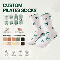 Chaussettes antidérapantes pour femmes avec motif nœud, chaussettes de sport, de yoga et de pilates, chaussettes en tricot blanches