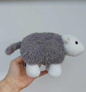 Jouets en peluche doux personnalisés en forme de mouton mignons, vente en gros au <span class=keywords><strong>bazar</strong></span> - Product Image 4