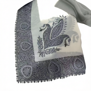 Keffiyeh/Yemení Shemagh Unisex de Lana (70%) con Logotipo Personalizado Impreso y Bordado, Diseño Árabe Triangular, Transpirable, Color Degradado - Product Image 1