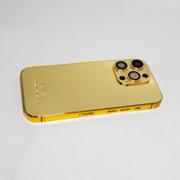 Cadre de téléphone de luxe haut de gamme personnalisé avec caméra intégrée, entièrement orné de pierres et boîtier doré profondément sculpté pour iPhone