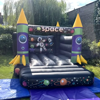 Château gonflable Beleqi noir sur le thème de l'espace, usage commercial, garantie 3 ans, design portable, capacité 300-500 kg