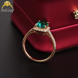 Anillo de Compromiso y Matrimonio de Oro Sólido de 18K con Esmeralda Cultivada en Laboratorio de Corte Esmeralda de 7x9mm, Certificado por Terceros, Clásico, Fino y Único - Product Image 4