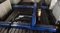 Fraiseuse portative pour le fraisage des surfaces des cloisons et des ponts de navires