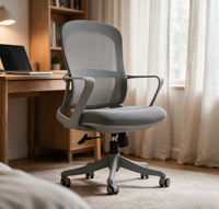 Chaise de bureau ergonomique en maille grise, pivotante et réglable, avec accoudoirs fixes