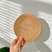 Ensemble de 6 sous-verres ronds stylés faits à la main en osier naturel, tapis et tampons en rotin, design naturel circulaire