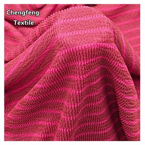 Nouveau <span class=keywords><strong>tissu</strong></span> extensible en jacquard plissé à rayures dorées, 330 GSM, polyester-spandex, tricoté pour la confection de robes et de maillots de bain pour femmes - Product Image 6